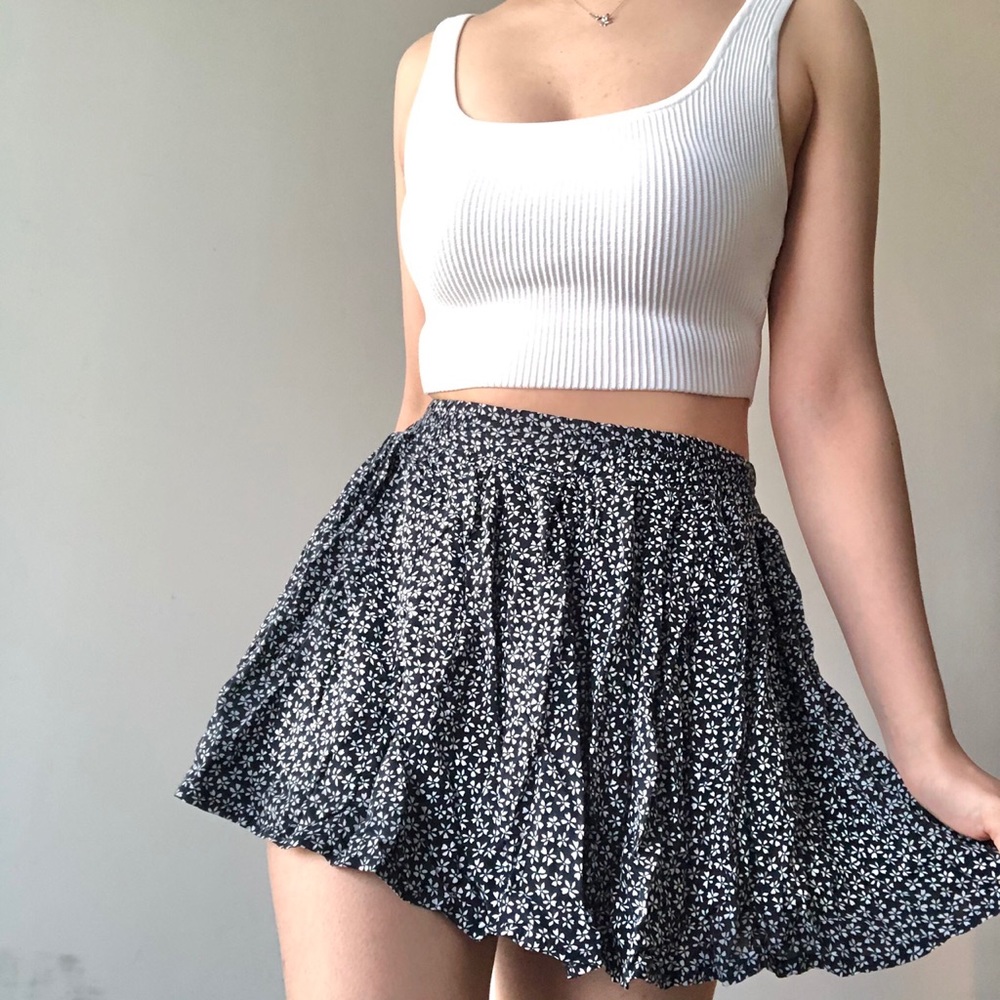 Brandy Melville Floral Skirt 🌸
